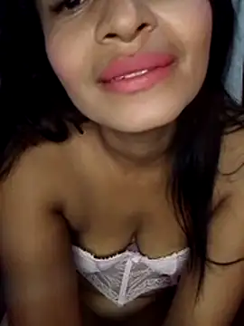 Lia Phone  online show from 17, 5, 2026