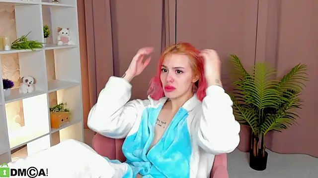 Snapshot of Hannah_Mc_kay chatting on 14, 4, 2026 Hannah Mc kay online show from 14, 4, 2026