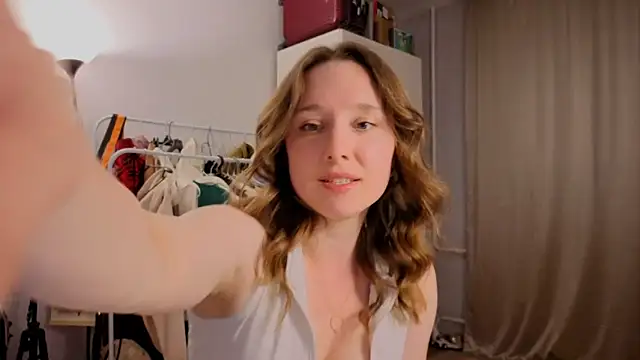 Snapshot of hunny_ines chatting on 22, 5, 2026 hunny ines online show from 22, 5, 2026