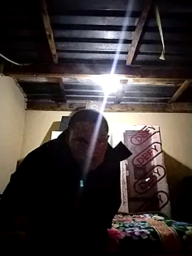 Snapshot of alphamale25 chatting on 21, 4, 2026 alphamale25 online show from 21, 4, 2026