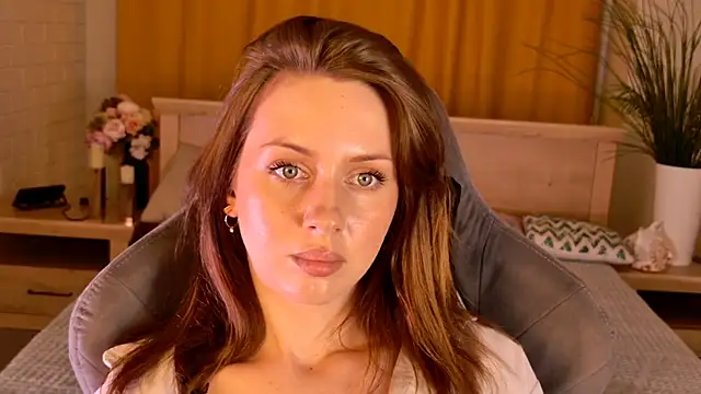 MeganClapp online show from 23, 4, 2026