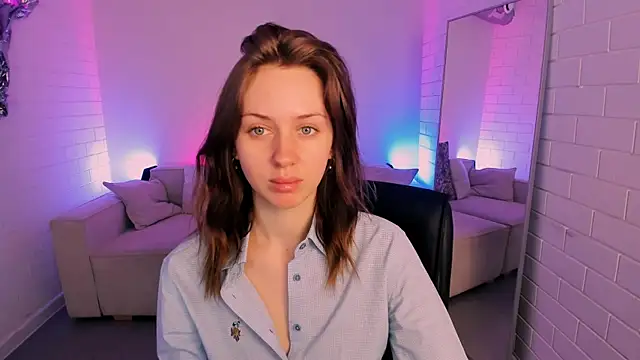 MeganClapp online show from 15, 4, 2026