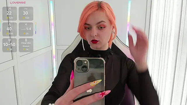 NightLeaf online show from 17, 4, 2026