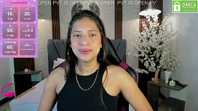 Snapshot of Atiena_ chatting on 28, 4, 2026 Atiena online show from 28, 4, 2026