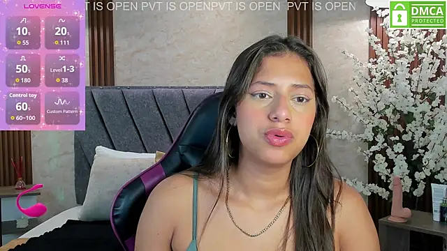 Snapshot of Atiena_ chatting on 22, 4, 2026 Atiena online show from 22, 4, 2026