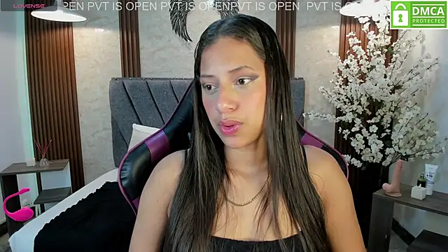 Snapshot of Atiena_ chatting on 2, 5, 2026 Atiena online show from 2, 5, 2026