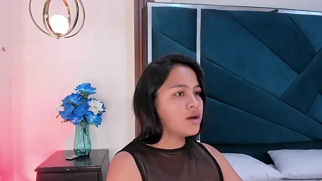 Snapshot of AprilMiiller chatting on 19, 5, 2026 AprilMiiller online show from 19, 5, 2026