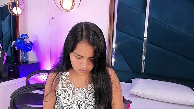 Snapshot of AprilMiiller chatting on 22, 5, 2026 AprilMiiller online show from 22, 5, 2026