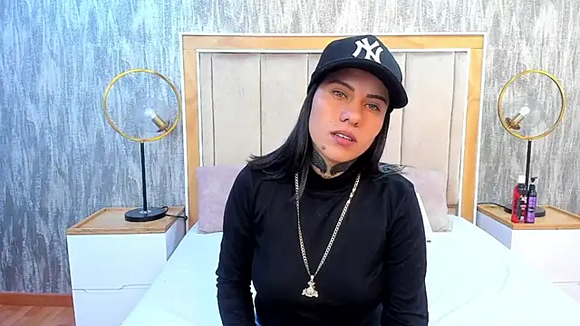 NaomiBDSM online show from 7, 4, 2026