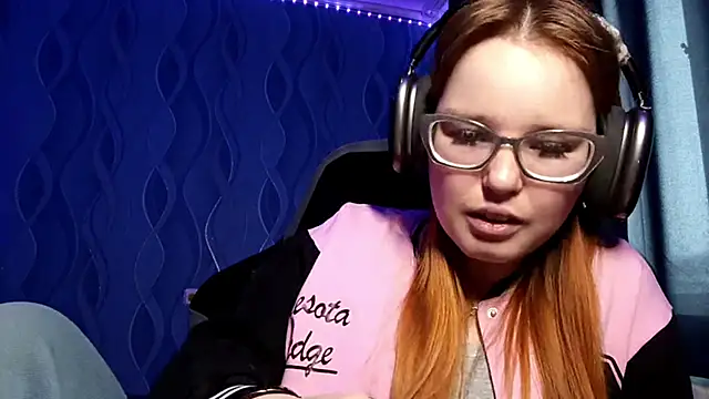 Sheriscute online show from 10, 4, 2026