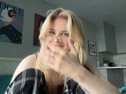Snapshot of kirtova_ chatting on 12, 5, 2026 kirtova online show from 12, 5, 2026