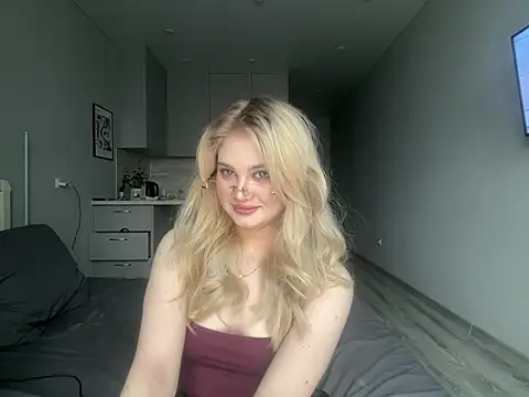 Snapshot of kirtova_ chatting on 4, 5, 2026 kirtova online show from 4, 5, 2026