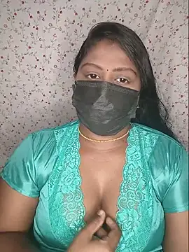 Snapshot of Romantic_Woman chatting on 28, 6, 2026 Romantic Woman online show from 28, 6, 2026