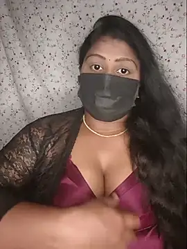 Snapshot of Romantic_Woman chatting on 14, 7, 2026 Romantic Woman online show from 14, 7, 2026
