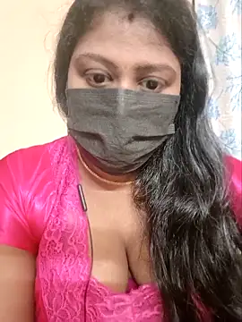 Snapshot of Romantic_Woman chatting on 18, 4, 2026 Romantic Woman online show from 18, 4, 2026