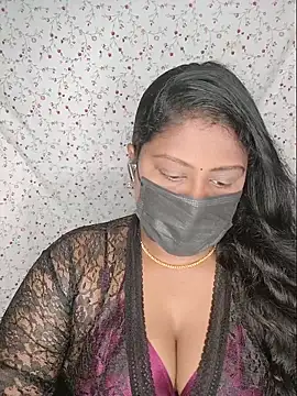 Snapshot of Romantic_Woman chatting on 30, 6, 2026 Romantic Woman online show from 30, 6, 2026