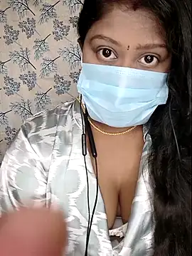 Snapshot of Romantic_Woman chatting on 16, 4, 2026 Romantic Woman online show from 16, 4, 2026