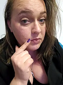 nika-W online show from 6, 5, 2026
