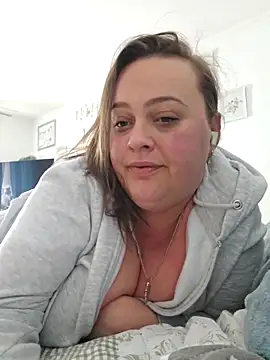 nika-W online show from 19, 5, 2026
