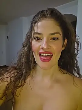 Snapshot of CelineBoyer_ chatting on 7, 5, 2026 CelineBoyer online show from 7, 5, 2026