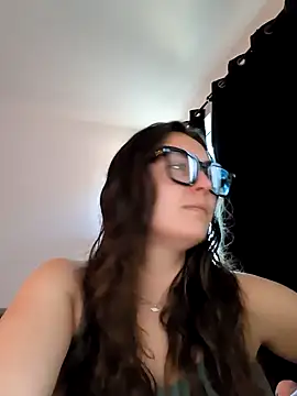 Snapshot of alwayswettt chatting on 4, 5, 2026 alwayswettt online show from 4, 5, 2026