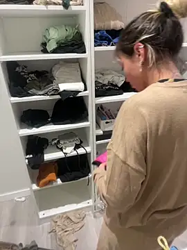 zensorial online show from 8, 4, 2026