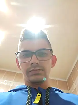 Snapshot of ENzFa chatting on 4, 4, 2026 ENzFa online show from 4, 4, 2026