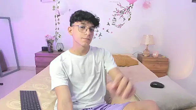 Snapshot of Alazbel8 chatting on 23, 5, 2026 Alazbel8 online show from 23, 5, 2026