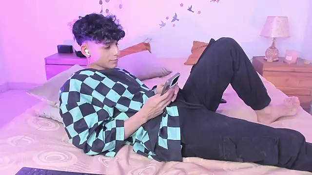Snapshot of Alazbel8 chatting on 25, 5, 2026 Alazbel8 online show from 25, 5, 2026