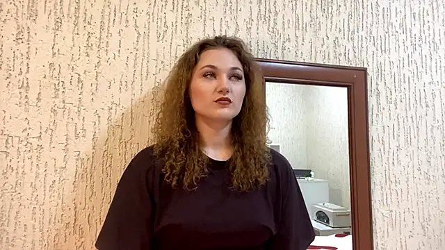 SopfieNiktasha online show from 4, 4, 2026