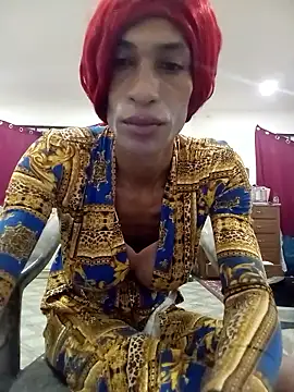 Snapshot of TranzPiggy chatting on 4, 4, 2026 TranzPiggy online show from 4, 4, 2026