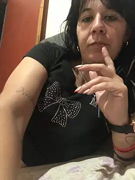 Laacoluu online show from 25, 4, 2026