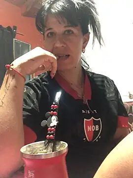 Laacoluu online show from 13, 4, 2026