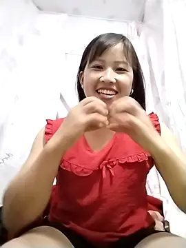Snapshot of Yo-must chatting on 19, 4, 2026 Yo-must online show from 19, 4, 2026