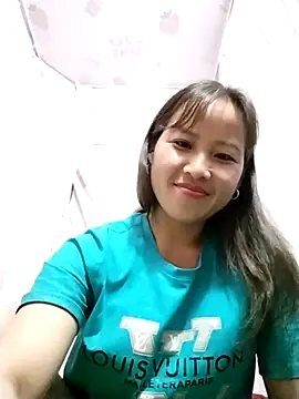Snapshot of Yo-must chatting on 24, 4, 2026 Yo-must online show from 24, 4, 2026