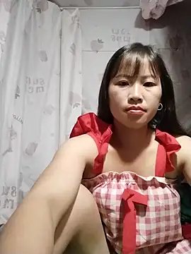 Snapshot of Yo-must chatting on 10, 6, 2026 Yo-must online show from 10, 6, 2026