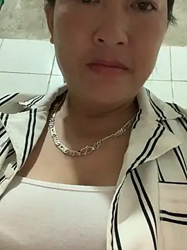 Snapshot of candy-beo chatting on 23, 5, 2026 candy-beo online show from 23, 5, 2026