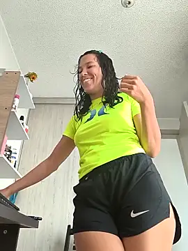 Snapshot of _Linna chatting on 5, 4, 2026 Linna online show from 5, 4, 2026