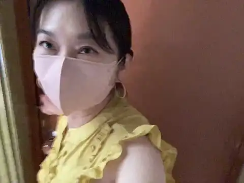 Snapshot of lemonade_madame chatting on 21, 6, 2026 lemonade madame online show from 21, 6, 2026