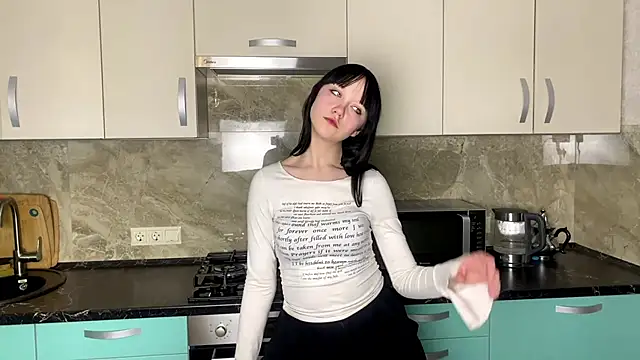 Snapshot of auroriell chatting on 6, 4, 2026 auroriell online show from 6, 4, 2026