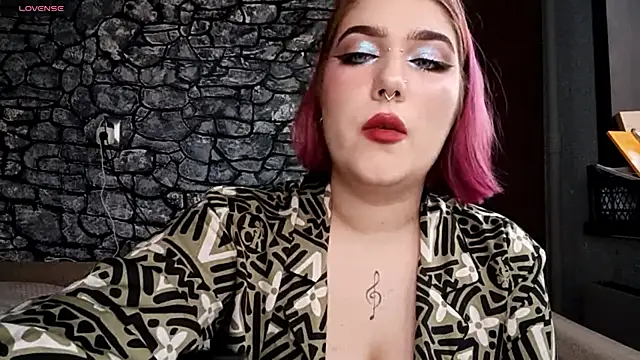 Snapshot of E_thie chatting on 14, 4, 2026 E thie online show from 14, 4, 2026