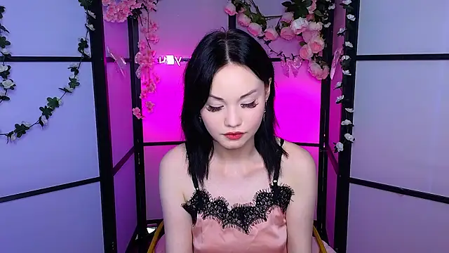 LilySparkls online show from 3, 6, 2026