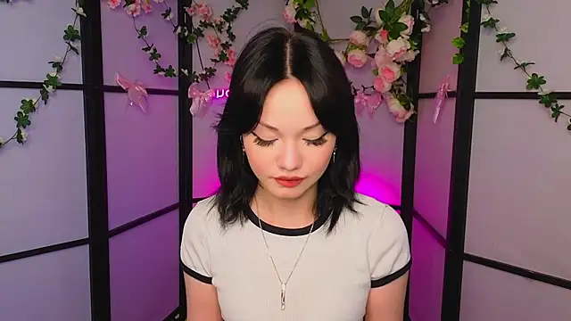 LilySparkls online show from 10, 5, 2026
