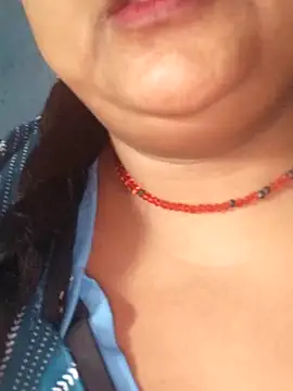 Snapshot of Desi_hot_bhabhi01 chatting on 7, 5, 2026 Desi hot bhabhi01 online show from 7, 5, 2026