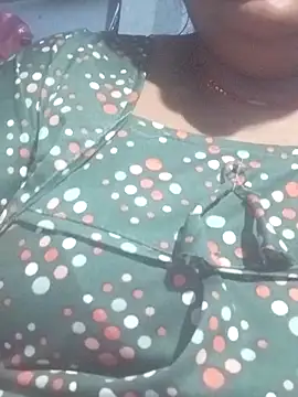 Snapshot of Desi_hot_bhabhi01 chatting on 4, 5, 2026 Desi hot bhabhi01 online show from 4, 5, 2026
