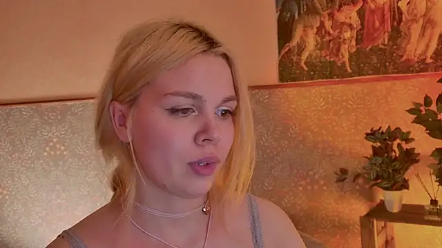 Snapshot of ScarletMarnei chatting on 17, 5, 2026 ScarletMarnei online show from 17, 5, 2026
