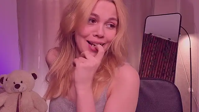 Snapshot of ScarletMarnei chatting on 7, 5, 2026 ScarletMarnei online show from 7, 5, 2026