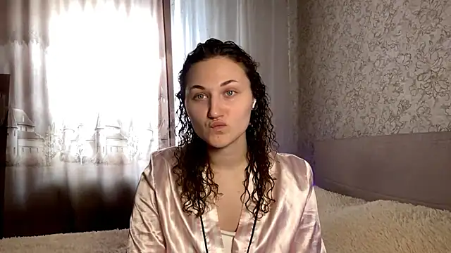 Snapshot of SophieNiktashu chatting on 15, 4, 2026 SophieNiktashu online show from 15, 4, 2026