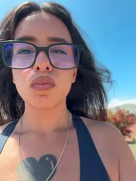 Controllercutie online show from 16, 4, 2026