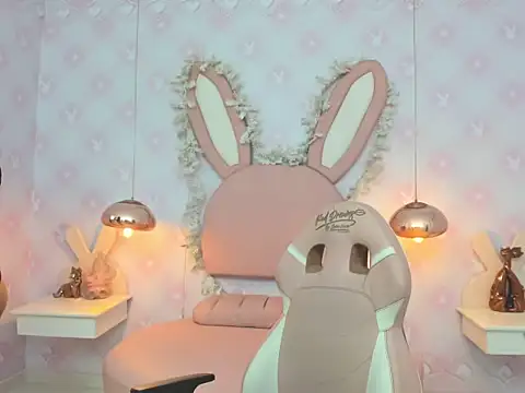 Miia Desire online show from 10, 4, 2026